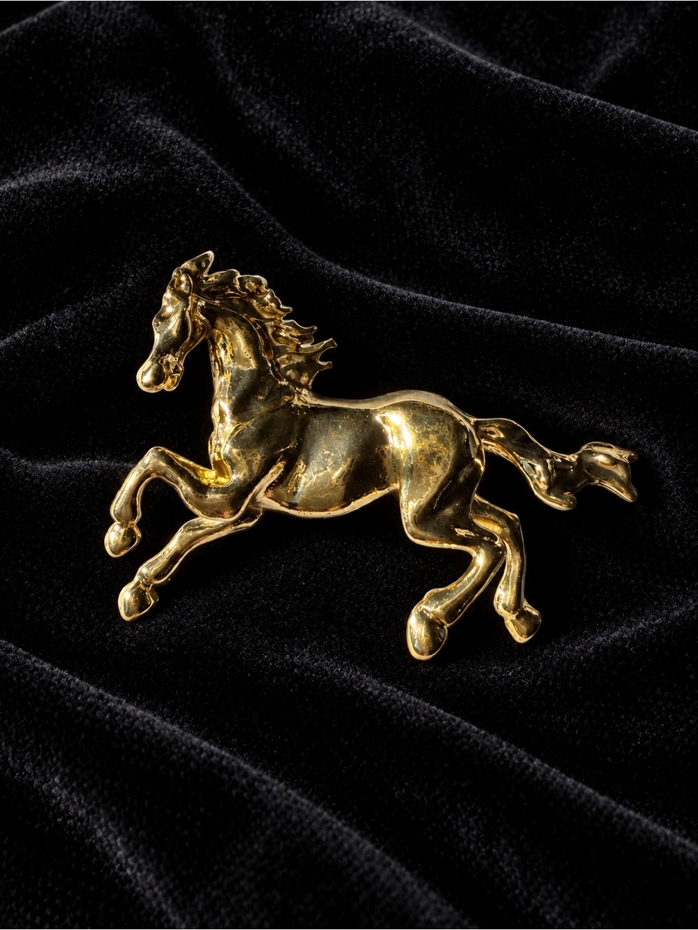 Gold Horse Brooch Pin - Elegant Equestrian Jewelry